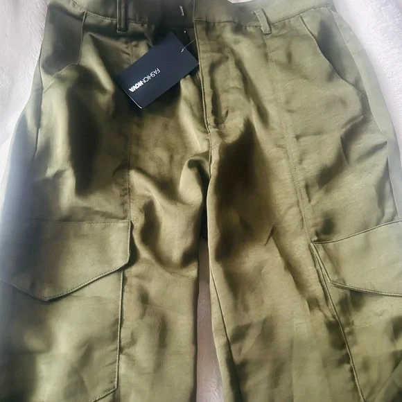 NWT✨ Satin High Rise Joggers - Picture 5 of 10